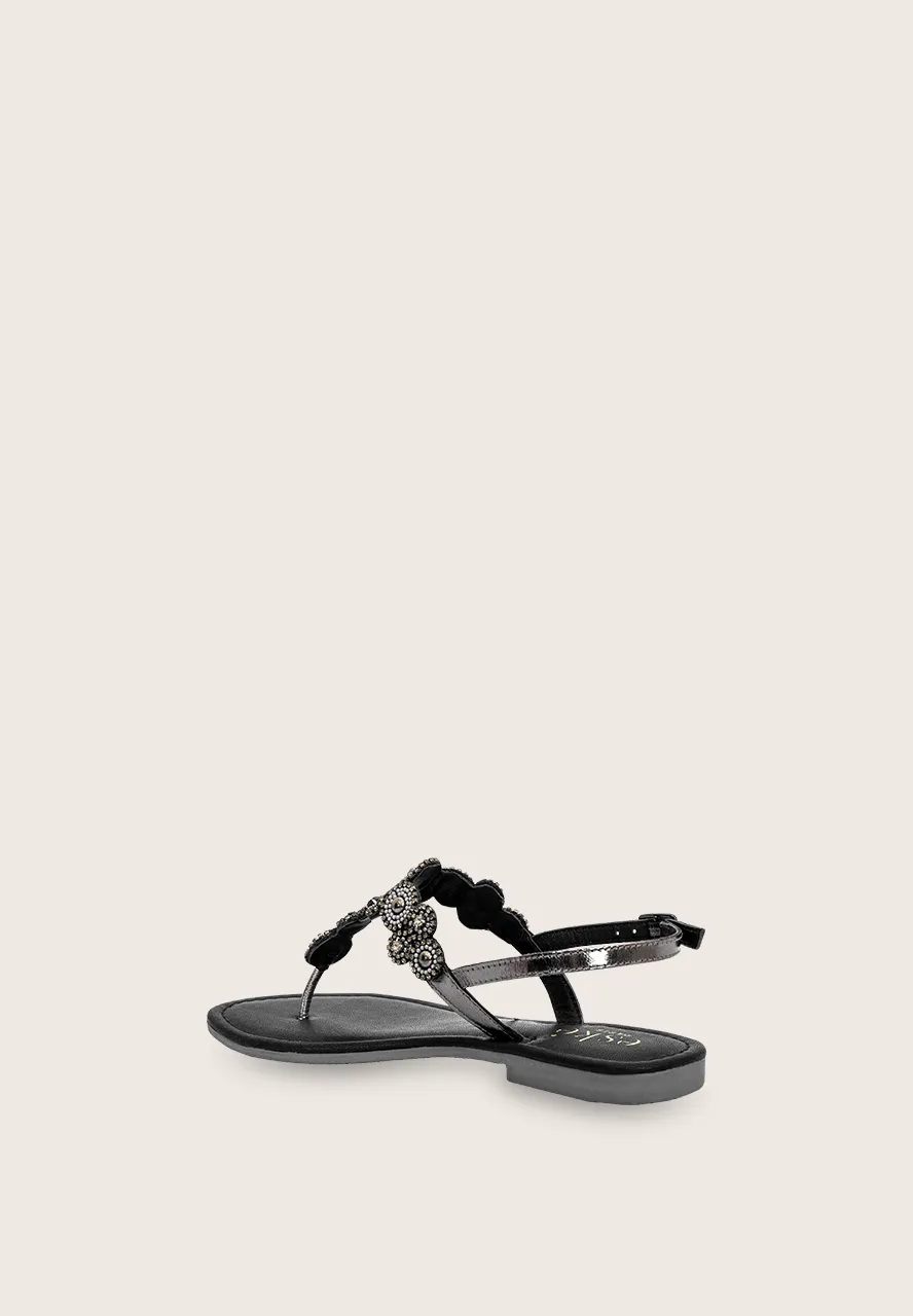 Eva, the t-strap sandals