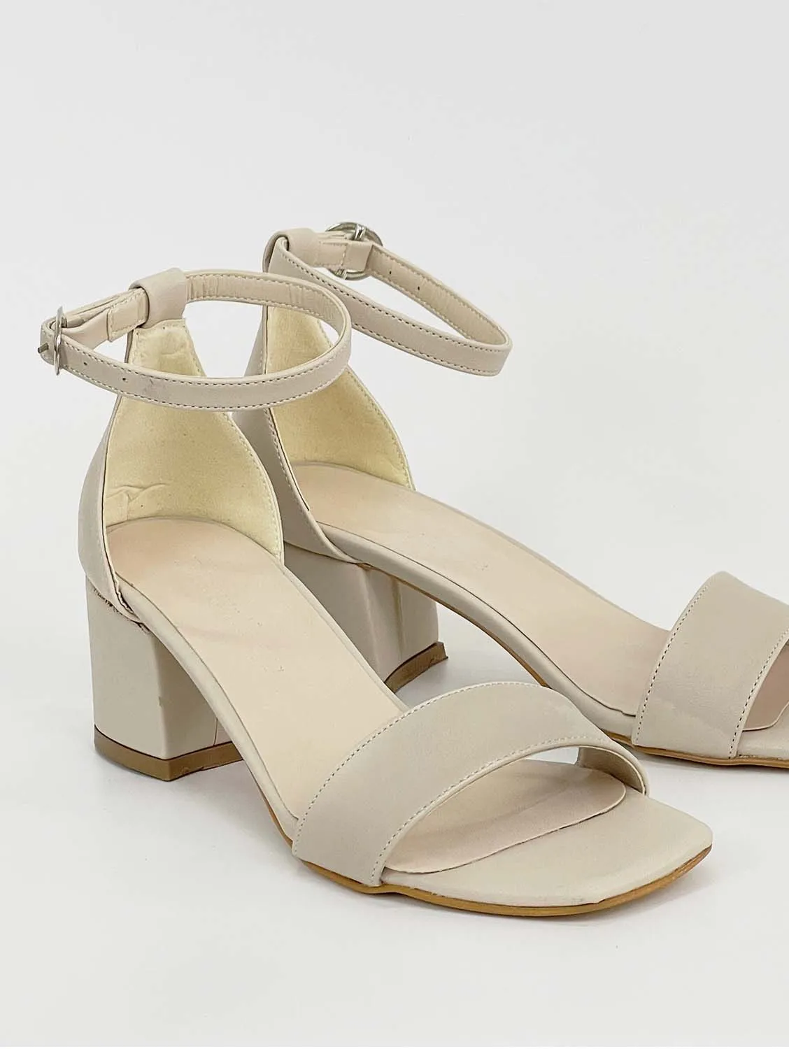 Iva Vegan Leather Low Heel | Beige