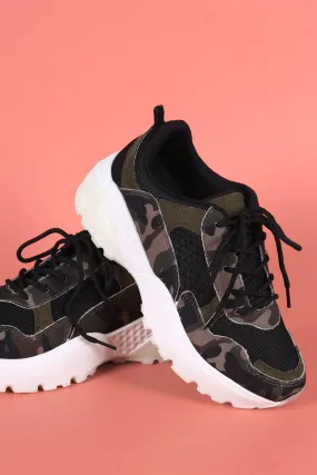 Qupid Mesh Camouflage Trim Lug Sole Platform Sneaker